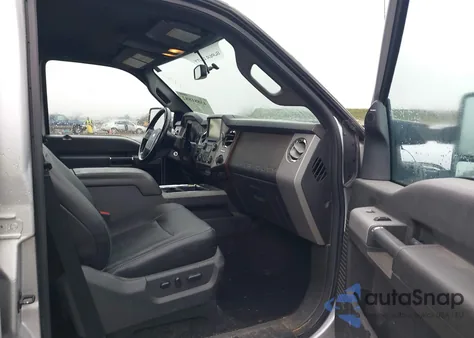 2015 Ford F-250 Lariat z USA, uszkodzony, nr VIN 1FT7W2BT5FEB94911